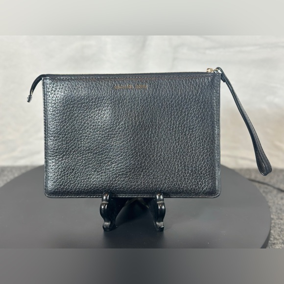 Michael Kors Cooper Medium Wristlet Wallet Black Leather - Picture 1 of 8